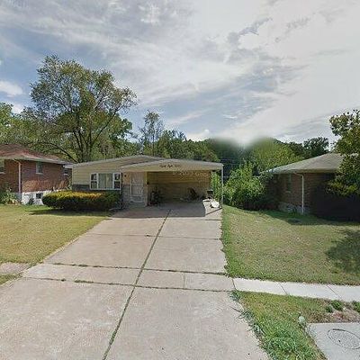 8820 Marcella Ave, Saint Louis, MO 63121