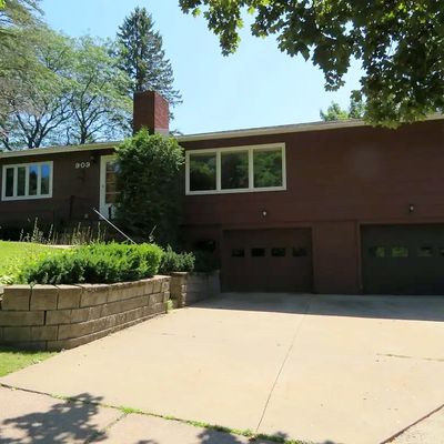 909 Nina Ave, Wausau, WI 54403