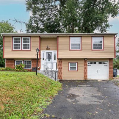 9203 Honey Creeper Ct, Burke, VA 22015