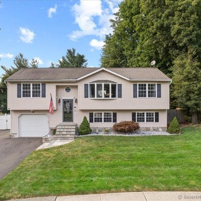 93 Ingersol Rd, Milford, CT 06460