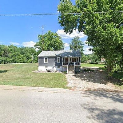 936 N Main St, Prairie Du Chien, WI 53821