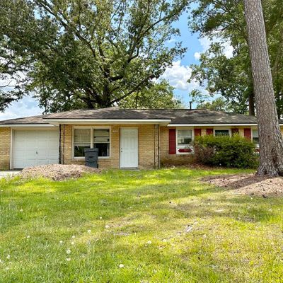 7711 Desmond Ave, North Charleston, SC 29418