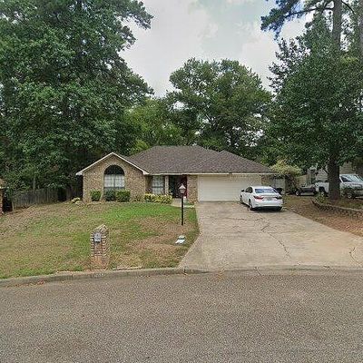 1003 Deer Park Ct, Longview, TX 75604