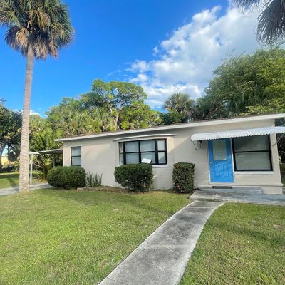 1010 Mayflower Rd, Fort Pierce, FL 34950