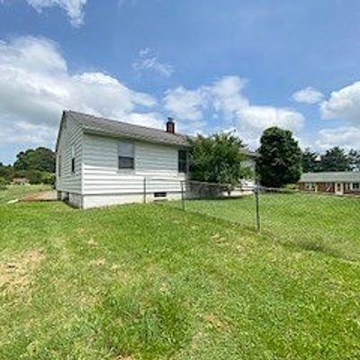 1018 Elm St, Tazewell, TN 37879