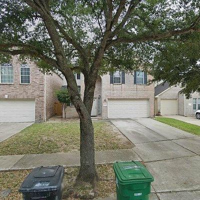 10235 E Palm Lake Dr, Houston, TX 77034