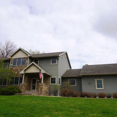 W10206 879 Th Ave, River Falls, WI 54022