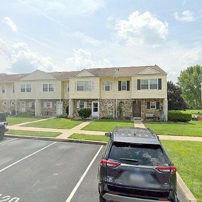 122 Chester Ct, Downingtown, PA 19335