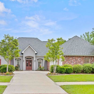 12306 Legacy Hills Dr, Geismar, LA 70734