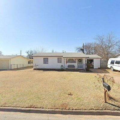 127 James Dr, Iowa Park, TX 76367