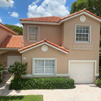 12923 Nw 7 Th St, Pembroke Pines, FL 33028