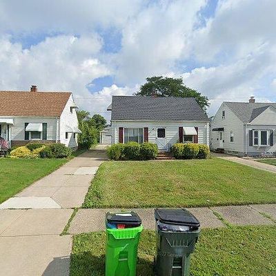 13107 Shady Oak Blvd, Cleveland, OH 44125