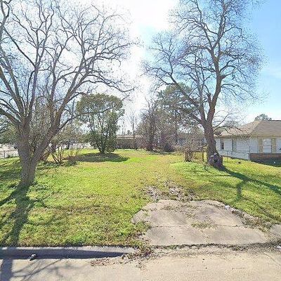 1316 Belshire Rd, Pasadena, TX 77502