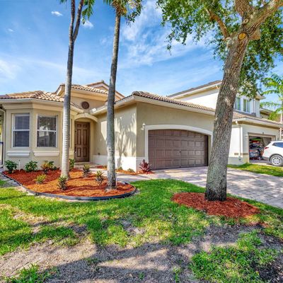 1113 Center Stone Ln, Riviera Beach, FL 33404