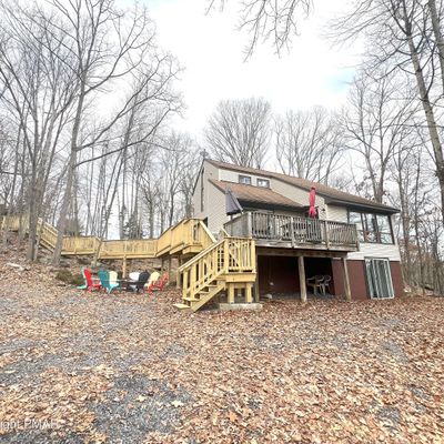 116 Saunders Dr, Bushkill, PA 18324