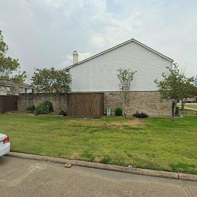 11863 Algonquin Dr, Houston, TX 77089