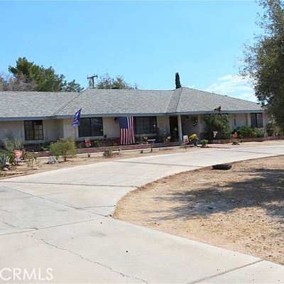 15197 Pirinda Rd, Apple Valley, CA 92307