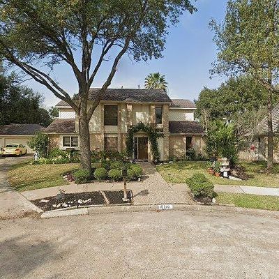 15210 Via Verde Dr, Houston, TX 77083