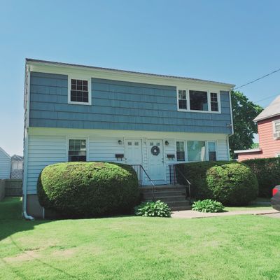 16 Girard St, Norwalk, CT 06850