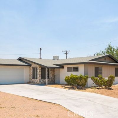 16111 Dale Evans Pkwy, Apple Valley, CA 92307