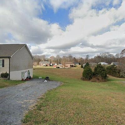 137 Mai Ridge Ln, Lafayette, TN 37083