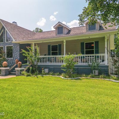 2049 Hugo St, Bay Saint Louis, MS 39520