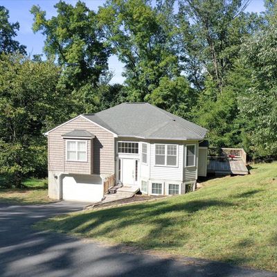 205 Locust Grove Rd, Front Royal, VA 22630