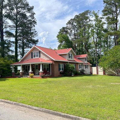 209 E Wyche St, Whiteville, NC 28472