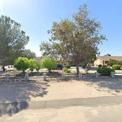 17135 Danbury Ave, Hesperia, CA 92345