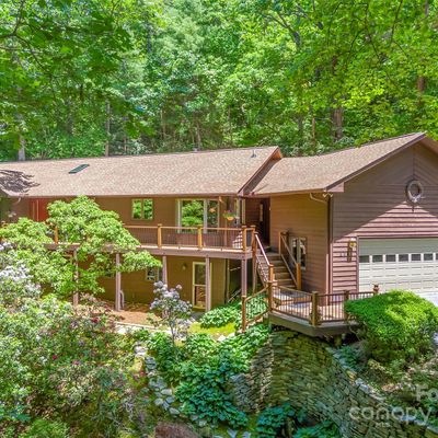 172 Overlook Dr, Flat Rock, NC 28731