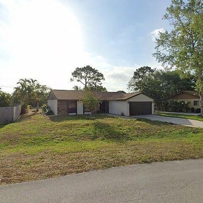 17233 Johnston Dr, Fort Myers, FL 33967