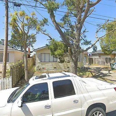 176 Lorry Ln, Pacifica, CA 94044