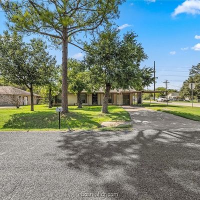 2326 Wilkes St, Bryan, TX 77803