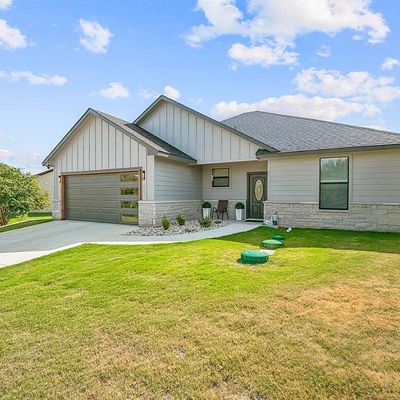 2404 Beverly Dr, Granbury, TX 76048