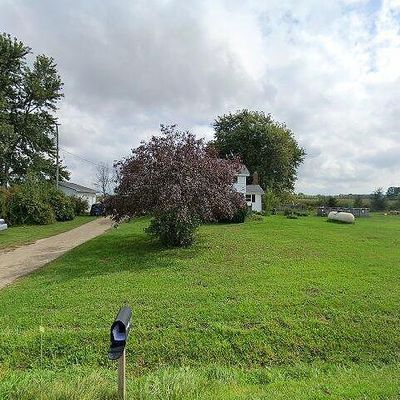 241 Stringtown Rd, Quincy, MI 49082