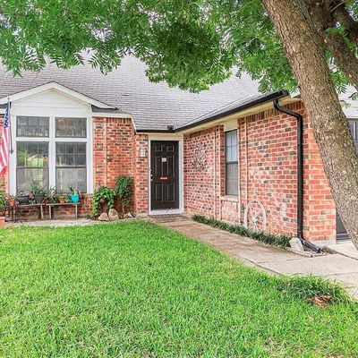 2418 Busch Dr, Arlington, TX 76014