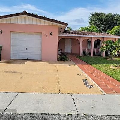 245 W 50 Th St, Hialeah, FL 33012