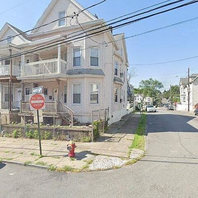 25 Barnert Pl, Paterson, NJ 07522