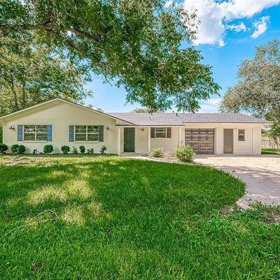 2624 County Road 148, Alvin, TX 77511