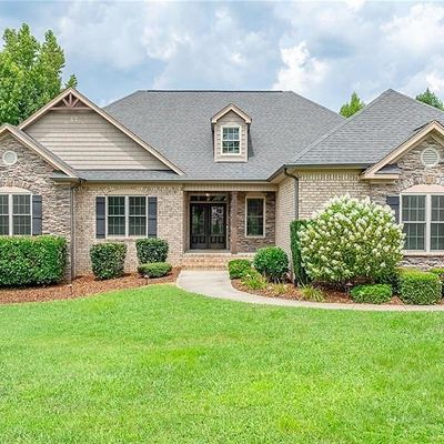 2663 Brooke Meadows Dr, Browns Summit, NC 27214