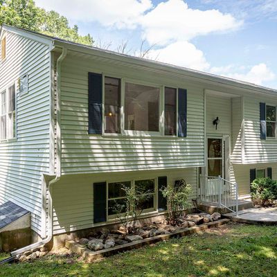 27 Gifford Ln, Bozrah, CT 06334