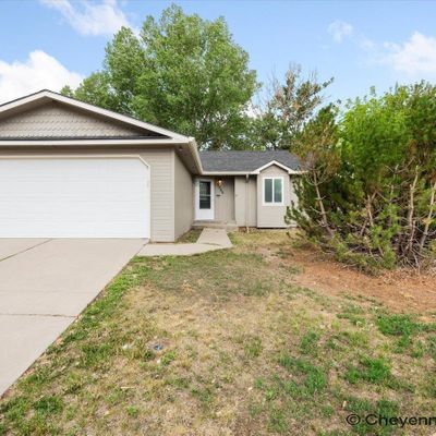 2206 Pine Ave, Cheyenne, WY 82007