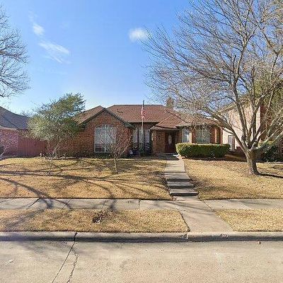 2221 Austin Dr, Mesquite, TX 75181