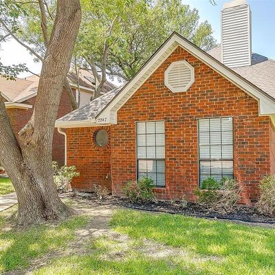 2247 Meadowstone Dr, Carrollton, TX 75006