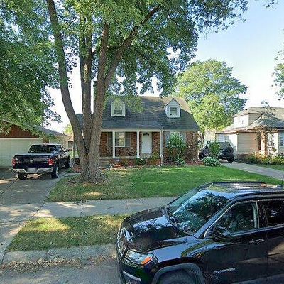 22726 Mylls St, Saint Clair Shores, MI 48081