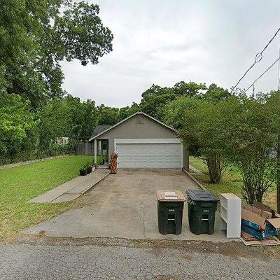 304 W Ney St, Del Rio, TX 78840