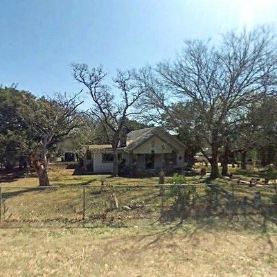 318 Mae Dr, Kerrville, TX 78028