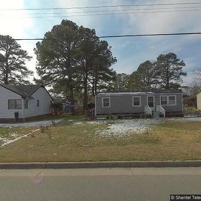 325 Suburban Dr, Suffolk, VA 23434