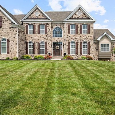 331 Windsor Dr, Harleysville, PA 19438