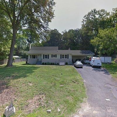 3313 Slade Run Dr, Falls Church, VA 22042